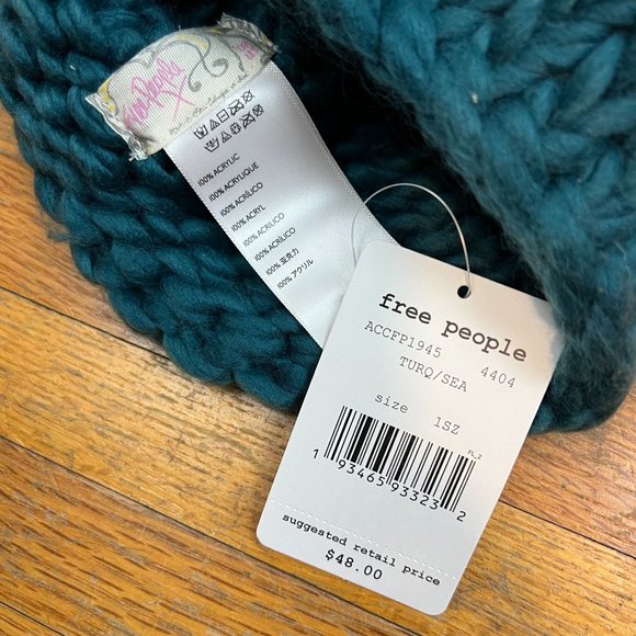 Lot of 2 New Free People Cozy Up Beanies - Picture 3 of 4
